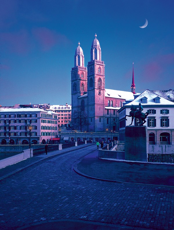 Postkarte · Zuerich · Grossmuenster · Grossmuenster Reiterstatue
